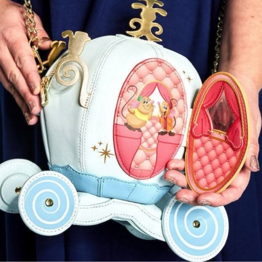 Charming Carriage Themed Bag
